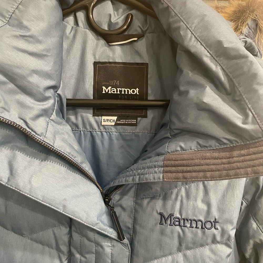 Marmot Women's Pale Blue Quilted Hooded Puffer Coat - Picture 4 of 8
